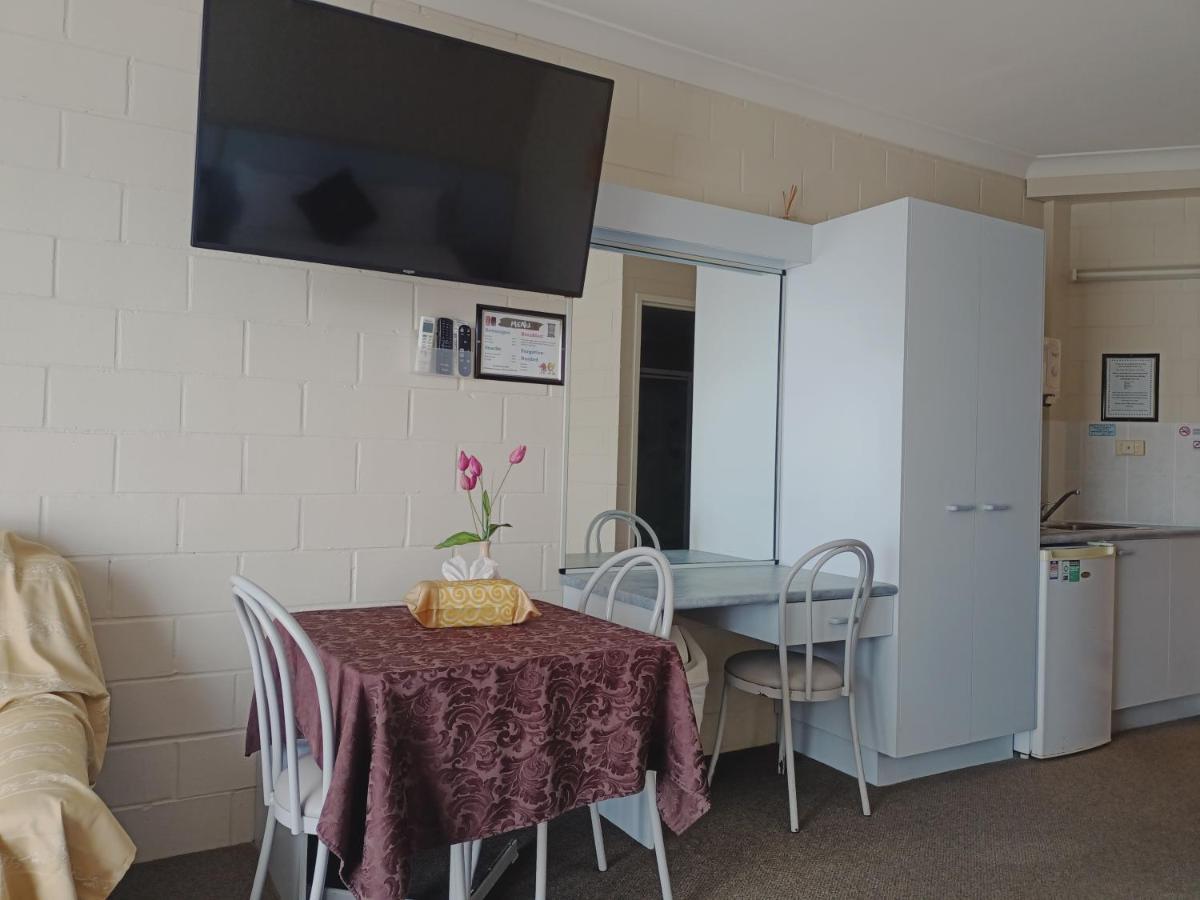 Admiral Nelson Motor Inn Nelson Bay Exterior photo